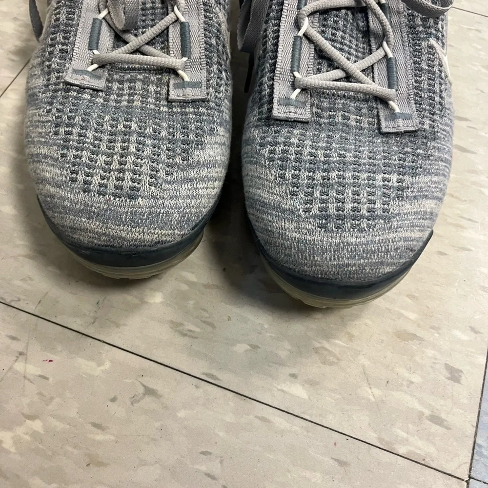 Nike Air‎ Gray VaporMax 2021 Sz. 11